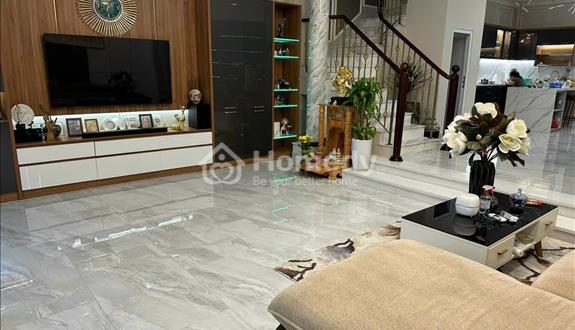 Bán rẻ biệt thự long lanh 6.4 x 18m 1 trệt 3 lầu Võ Thị Sáu trung tâm Q1 TP.HCM - Ảnh 1