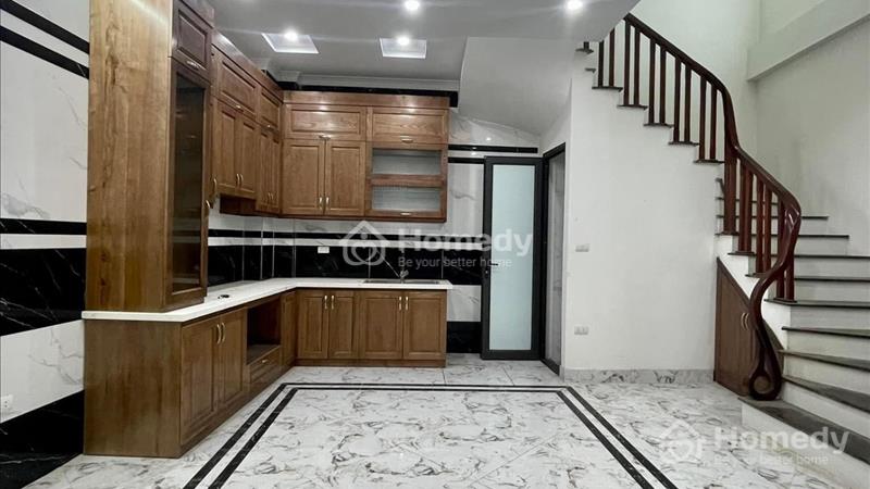 Cần bán gấp: nhà đẹp đón tết Thịnh Quang - Đống Đa; 38m2, 5 tầng, giá 4 tỷ 288 triệu, nội thất mới - Ảnh 1