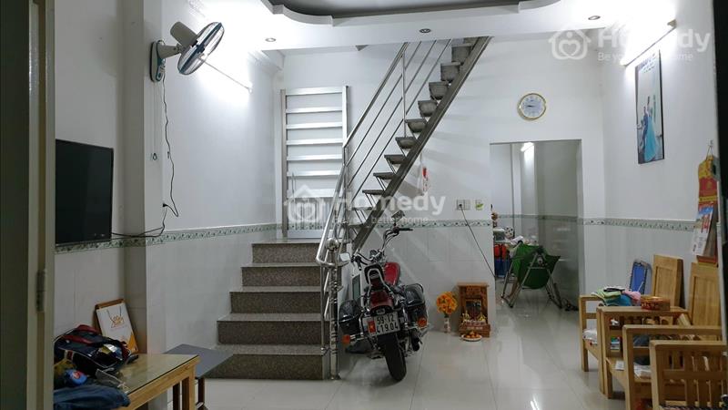 Cho thuê nhà quận 6m ngay sau chợ Phú Lâm, 1 phòng khách, 3 phòng ngủ, 2 nhà vs, 1 bếp - Ảnh 2