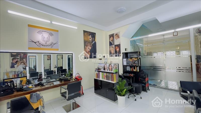 Nhà hẻm xe tải 135m2, 4 Tầng, Phường Tân Phong, Q.7, giảm 3T - Ảnh 1