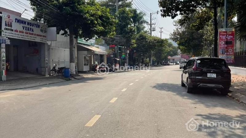 Nhà đẹp, chắc chắn lầu trệt, đường xe hơi. - Ảnh 1