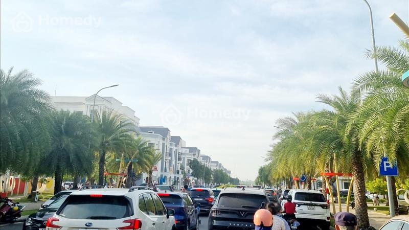 Nhà phố Vinhomes quận 9 đã hoàn thiện, giá cho thuê 15tr/tháng, có máy lạnh - Ảnh 7