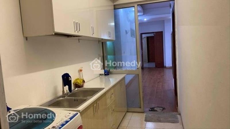 Cho thuê căn hộ tập thể 100m2, 3 phòng ngủ, đủ đồ mới sơn sửa đẹp, ưu tiên Gđ, Nhóm, Kd Online - Ảnh 1