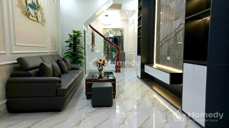 Nhà mới đón Tết, trên 4 tỷ nhà 35m2 sát mặt Phố, gần chợ , tiện ích - Ảnh 2