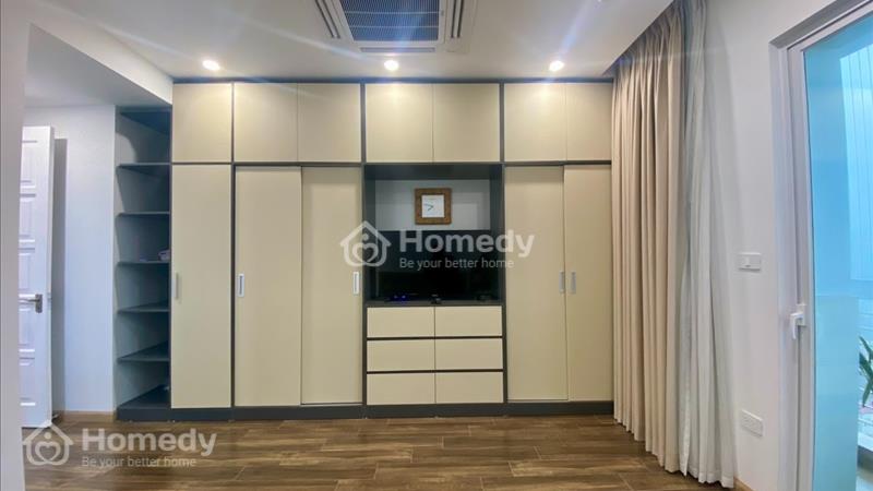 Bán căn hộ Toà E1 Ciputra DT 153m2 đầy đủ đồ đạc giá chỉ 5x tr/m2 - Ảnh 3