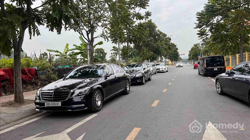 Bán đất Đấu giá Đẹp nhất mặt phố Việt Hưng_90m2_MT6m_Thích hợp XD tòa VP - Ảnh 1