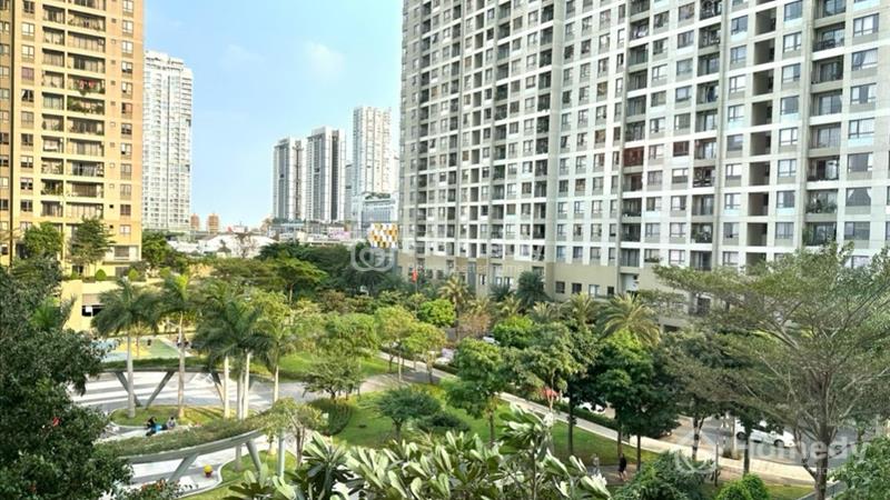Xã hàng căn góc 2PN 72m2 view hồ bơi tầng thấp - tại Masteri T3, mới toanh - Ảnh 2