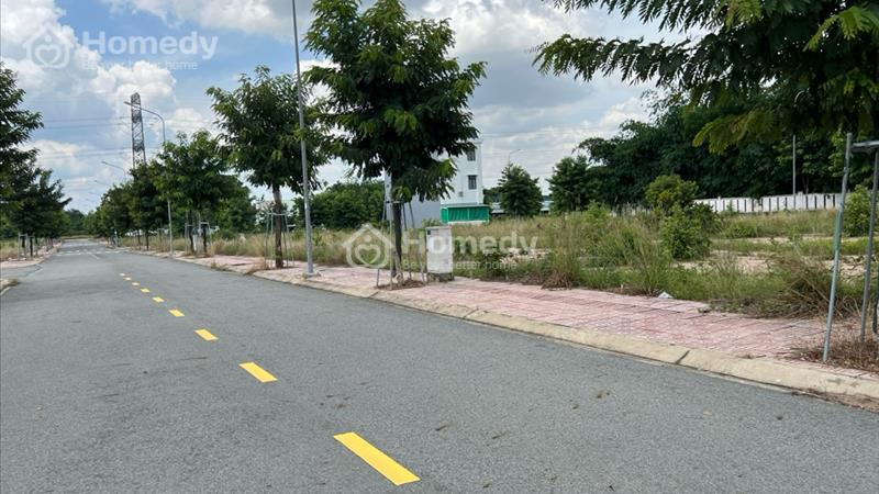 Đất ngộp ngay trung tâm Thành Phố Bến Cát , 810 triệu / 100m2 - Ảnh 3