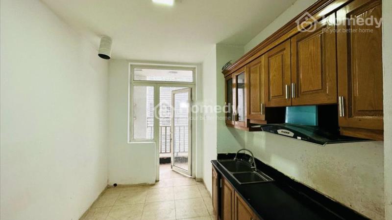 Thuê ngay căn hộ chung cư Chung Cư 170 Đê La Thành, 3 phòng ngủ, 150 m2 , giá 16 tr/tháng - Ảnh 1