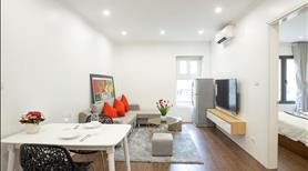 Cho thuê căn hộ dịch vụ 1 ngủ 55m2 phố Kim Mã, cạnh hồ Ngọc Khánh, Rmit. - Ảnh 2