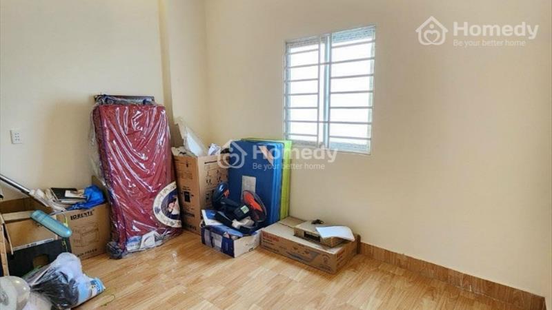 Nhà hướng Đông Nam, sân để 2 xe hơi, vị trí phong thủy tốt. - Ảnh 14
