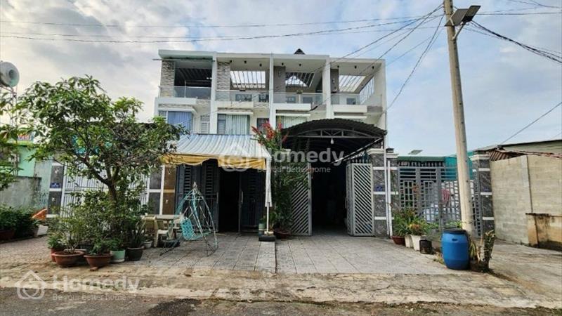 Nhà hướng Đông Nam, sân để 2 xe hơi, vị trí phong thủy tốt. - Ảnh 3