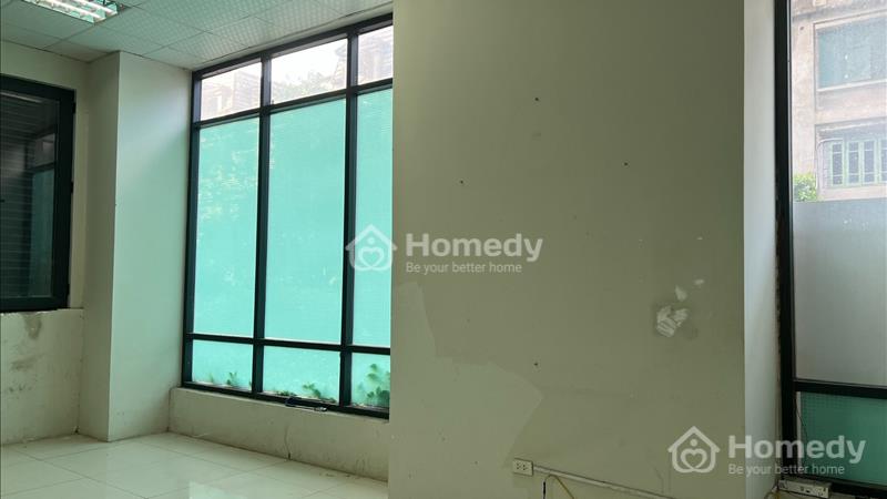 Cho thuê văn phòng mặt bằng Tầng 1 Khối đế - 70 m2- Riêng Biệt, vị trí gần Vinhomes green bay - Ảnh 4