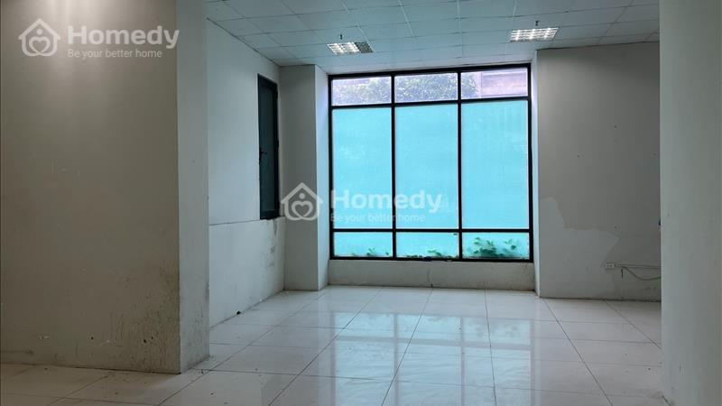 Cho thuê văn phòng mặt bằng Tầng 1 Khối đế - 70 m2- Riêng Biệt, vị trí gần Vinhomes green bay - Ảnh 2