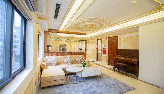 Chính chủ cho thuê căn hộ cao cấp 2 ngủ, nội thất hiện đại, rộng 165m2 tại phố 68 Kim Mã Thượng - Ảnh 1