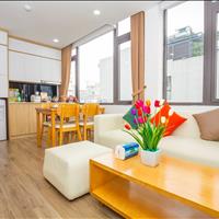 Tòa nhà Sumitomo cho thuê căn hộ dịch vụ 2 ngủ -80m2 có ban công 2 mặt thoáng tại Phố Linh Lang.