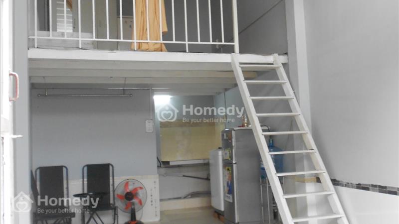 Nhà ở lầu 1 có nội thất gần LOTTE Mart quận 7 cho thuê - Ảnh 4