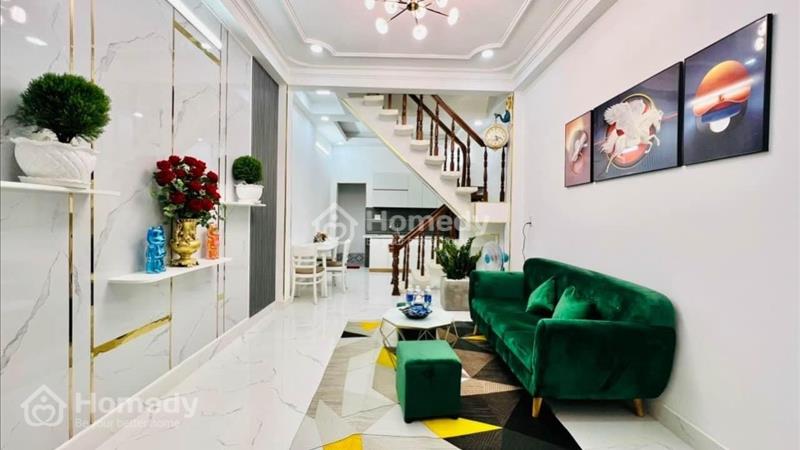 bán nhà 1T1L đường Bạch Vân - Q5, 63m2, sổ riêng , gần chợ, Hxh , Giá 915 Tr , Lh Bình 0705999523 - Ảnh 1