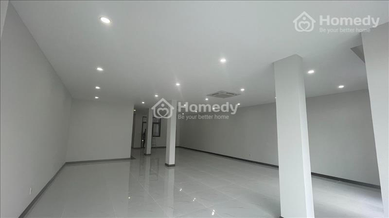 SỐC! Cho thuê tầng nhà phố 176m2 giá chỉ 10tr/tháng, có thang máy tại Vinhomes quận 9 - Ảnh 1