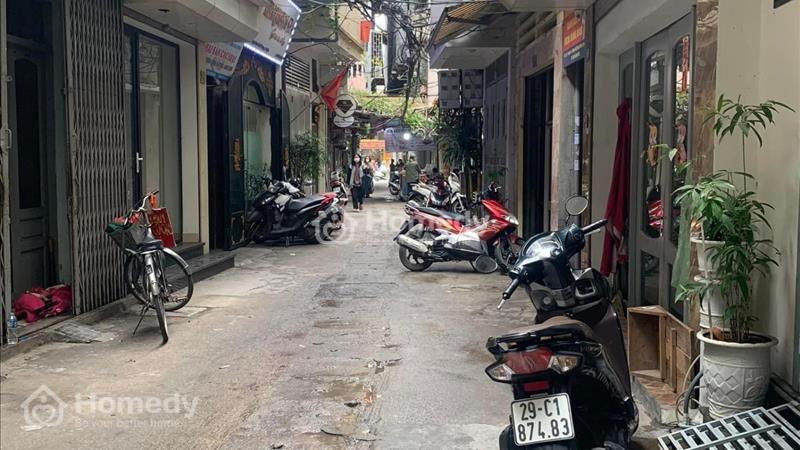 Bán nhà Bạch Mai, chỉ hơn 3 tỷ , ngõ ba gác, 3 bước chân ra phố - Ảnh 1