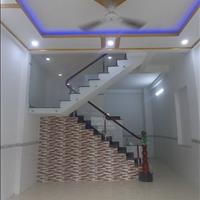 Nhà xây dựng chắc chắn, mặt tiền 5m, đường xe tải 5m .
