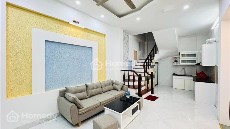 Nhà 5 tầng x 35 m2, phố Hoàng Mai - Trương Định, cách 2 ngà ba gác đỗ, 40m ra phố. - Ảnh 1