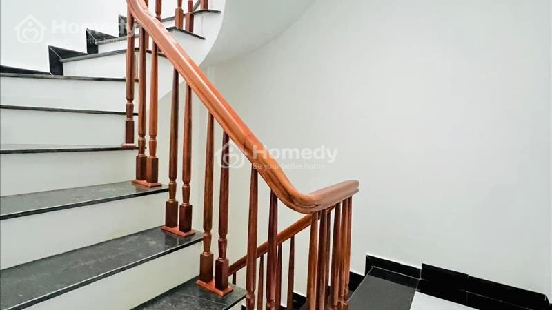 Bán nhà ngã tư Minh Khai Đại La 4.9 tỷ x 5 tầng x 36 m2, xe ba gác vào tận nhà. - Ảnh 6