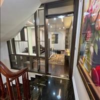 Bán nhà lạc long quân, nhà đẹp full nội thất đắt tiền, ngõ rộng, 45m2, 5 tầng, 7.5 tỷ
