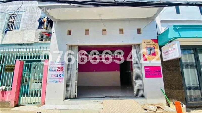 Nhà gần chợ Bình Chánh - Ảnh 1