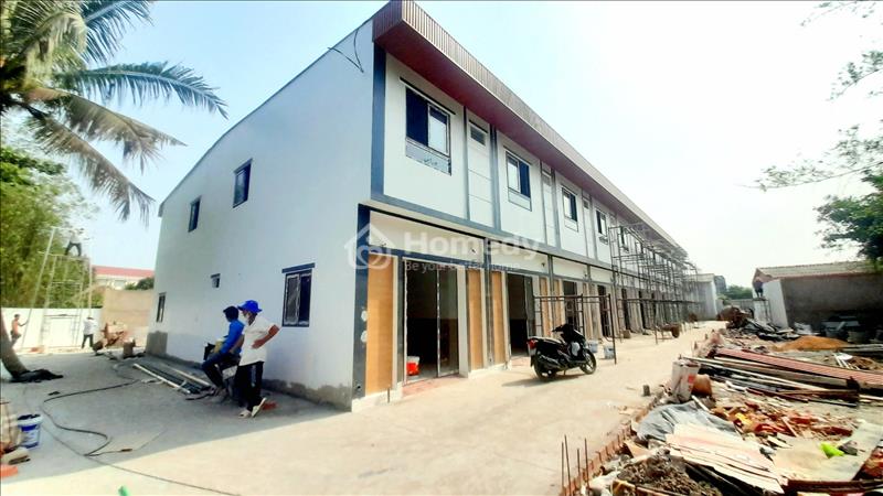 Nhà cách Chợ Bình Chánh chỉ 5p , 1 lầu, 2pn, trọn gói 680tr tặng 3 chỉ vàn, Ra Quốc Lộ 1a  200m - Ảnh 1
