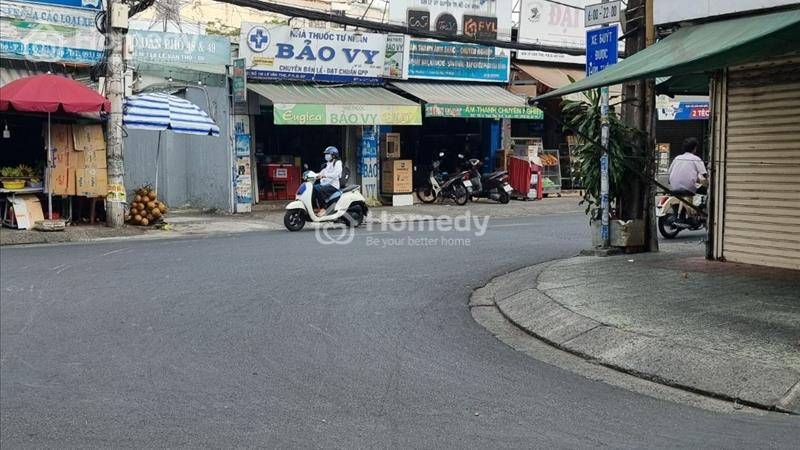 Nhà cấp 4 ngay gần chợ Hạnh Thông Tây, đường 6m, DT 5mx10m, giá 3,4 tỷ - Ảnh 1