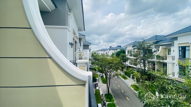 Siêu phẩm nhà phố siêu đẹp 3 tầng KDC Verosa Park Khang Điền - 95,5m2 ngang 6m - Hoàn công - Ảnh 9