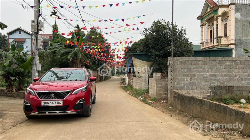 Lô đất thoáng. Vuông đầu sát cạnh. Xung quanh dân đông đúc tại chục chính hoà mục 0967125960 - Ảnh 2