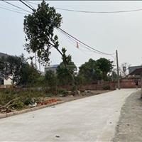 Chị gái mình cần bán lô đất nằm trên trục chính thôn 5, xã Tân Xã, Có diện tích 70m². 
