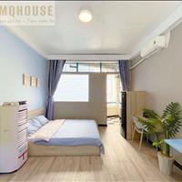 Studio ban công lớn full nội thất sát cầu Kiệu tại Quận 1
