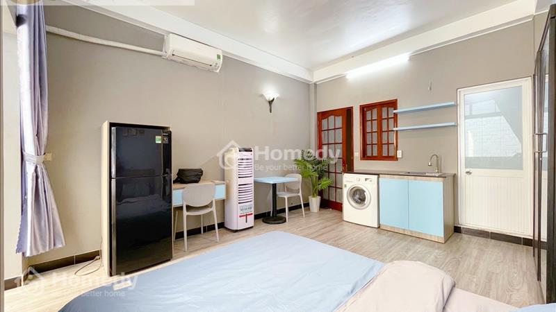Studio ban công lớn full nội thất sát cầu Kiệu tại Quận 1 - Ảnh 3
