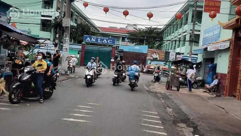 Anh Ruột Cần Bán Gấp Căn Nhà 4 x 8,2 Ngay Trường Cấp 1 2 An Lạc Gần Chợ Phú Lâm Đường Xe Hơi - Ảnh 1