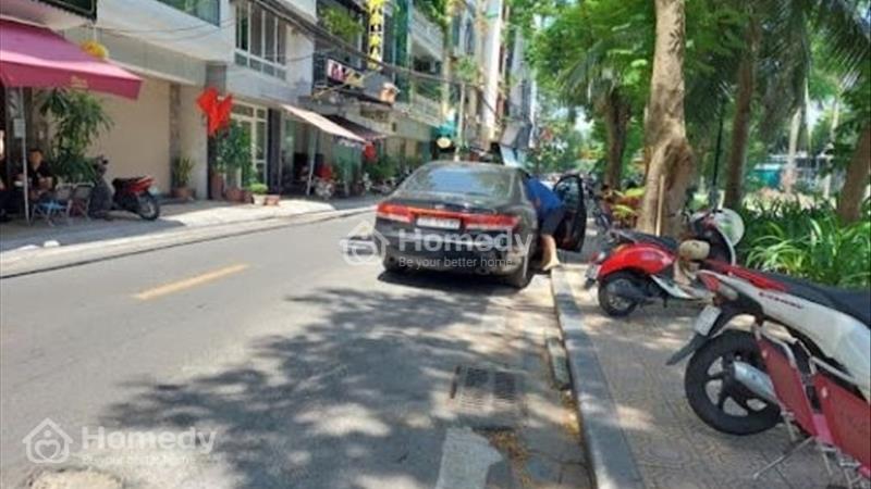 💥Bán nhà riêng mặt phố Trấn Vũ 80m2 x 10 tầng, mặt hồ Trúc Bạch mặt tiền 9m giá chỉ 70 tỷ - Ảnh 1
