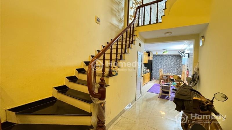 Bán nhà Đại Từ 40m2 5 tầng 5,6 tỷ - Ngõ thông - Gần trường - Gần chợ - Gần Hồ - Ảnh 2