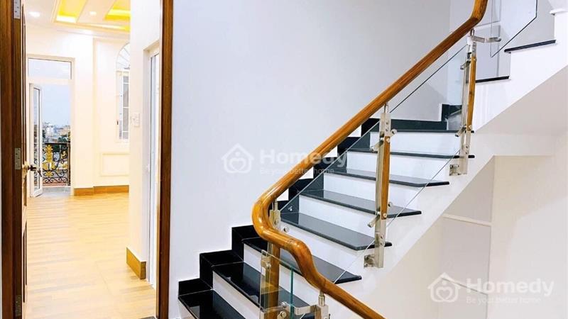 Bán nhà mới xây đầy đủ nội thất sổ hồng riêng sang tên trong ngày   - Ảnh 1