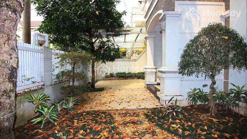  T4.2024 Bán Biệt thự T3 Ciputra, view sân Golf. Giá 103.6 tỷ. DT 324m2, khu đóng an ninh tốt - Ảnh 2