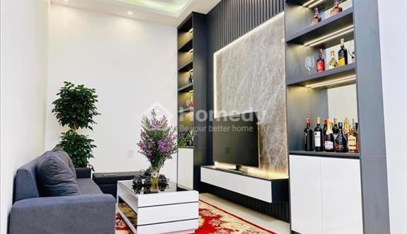 Nhà 45m2, 4 tầng, TK đẹp, cách mặt phố Tam Trinh 80m, 4,9 tỷ - Ảnh 1