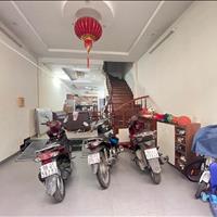 Bán nhà phân lô Hoàng Quốc Việt, ô tô chạy vòng quanh, 5 tâng chỉ 12 tỷ