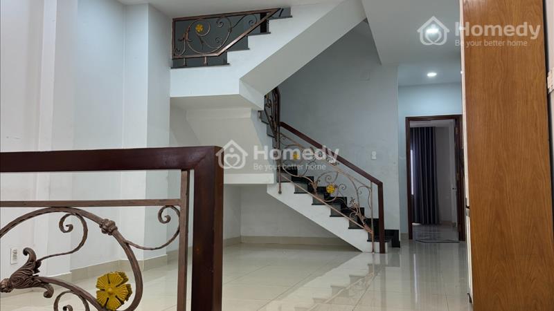 Chính chủ cho thuê mặt tiền trung tâm Q2 phù hợp ở và kinh doanh - Ảnh 2