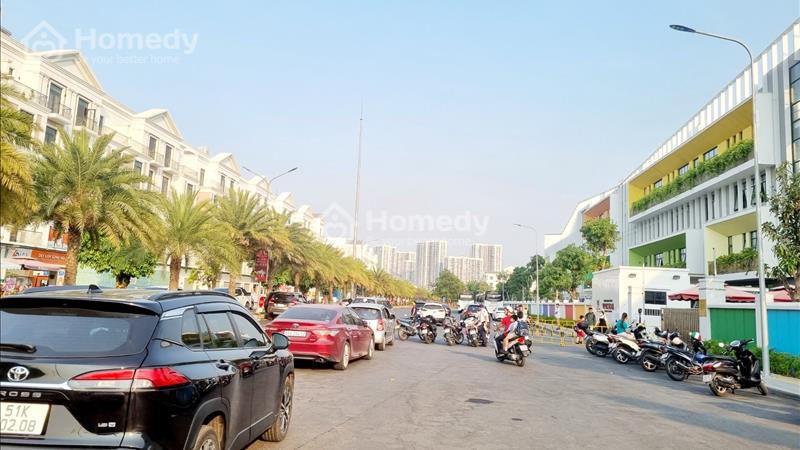 Cho ai cần FULL nội thất! Cho thuê nhà 162m2 Full nội thất xịn sò tại Vinhomes quận 9 - Ảnh 4