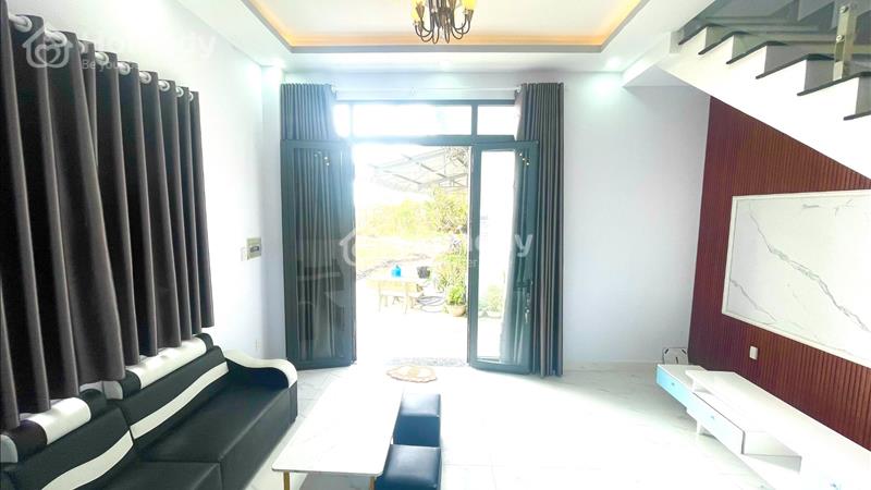 [Bán Gấp] Nhà 1 trệt 2 lầu cách chợ hưng long 200m giá 900tr liên hệ: 0382138722 - Ảnh 2