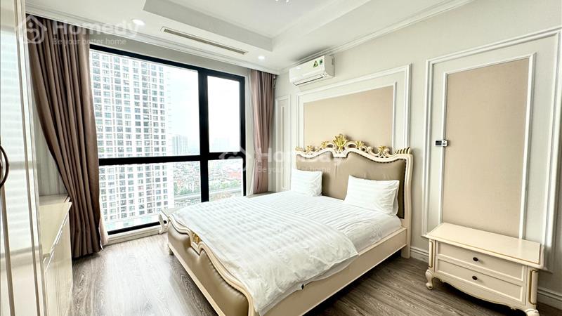 Bán căn 2 ngủ R4 113 tầng trung ban công đông nam Royal city - Ảnh 2