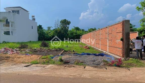 Bán 3miếng (15x55=826m2) sổ riêng, trung tâm chợ thị xã, trường cấp 1,2,3 sát kcn. 290 triệu sổ. - Ảnh 1