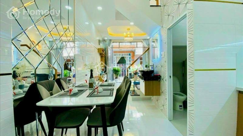 Ly hôn chia tài sản bán nhà 64m2,SHR,970tr,vĩnh hội,p4,Q4,LH Hùng 0775069709 - Ảnh 1