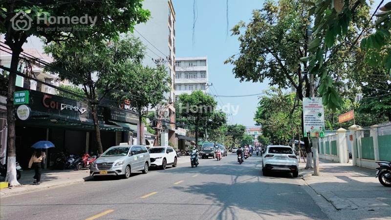 Sụp hầm căn nhà mặt tiền đường  Tô Hiệu kinh doanh buôn bán sầm uất. - Ảnh 1